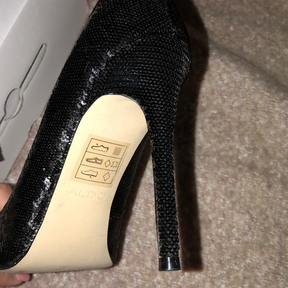 Black Aldo sequence heels - Picture 4 of 6